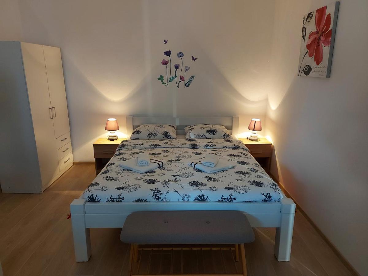 Apartment Rosie Smoljanac Eksteriør billede